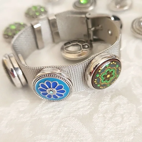 Snap Charms Bracelet. - Picture 6 of 13